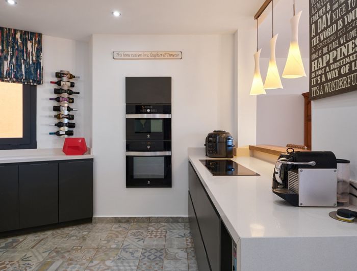 Image No.10-3 Bed Property for sale