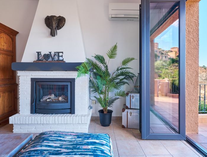 Image No.17-3 Bed Property for sale