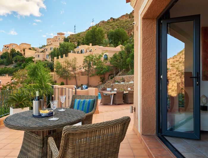 Image No.18-3 Bed Property for sale