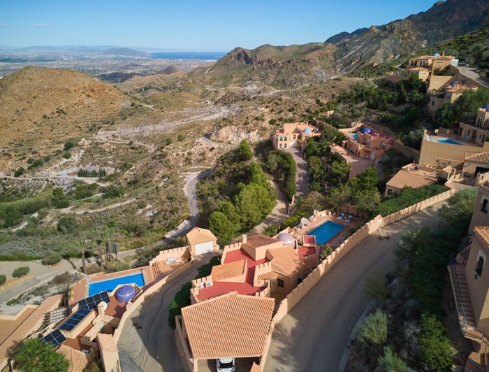 Image No.2-3 Bed Property for sale