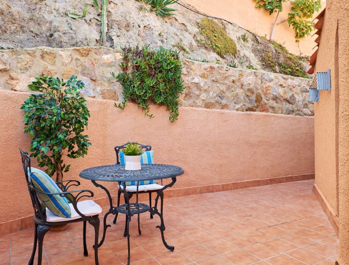 Image No.24-3 Bed Property for sale