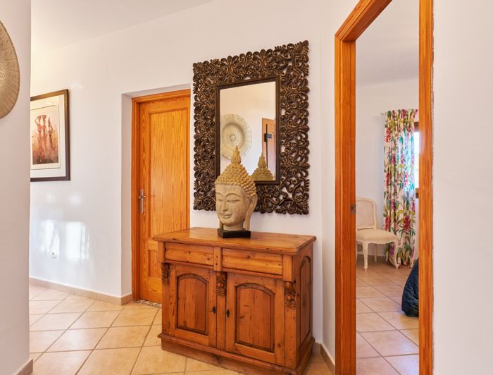 Image No.29-3 Bed Property for sale