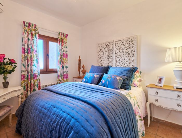 Image No.30-3 Bed Property for sale