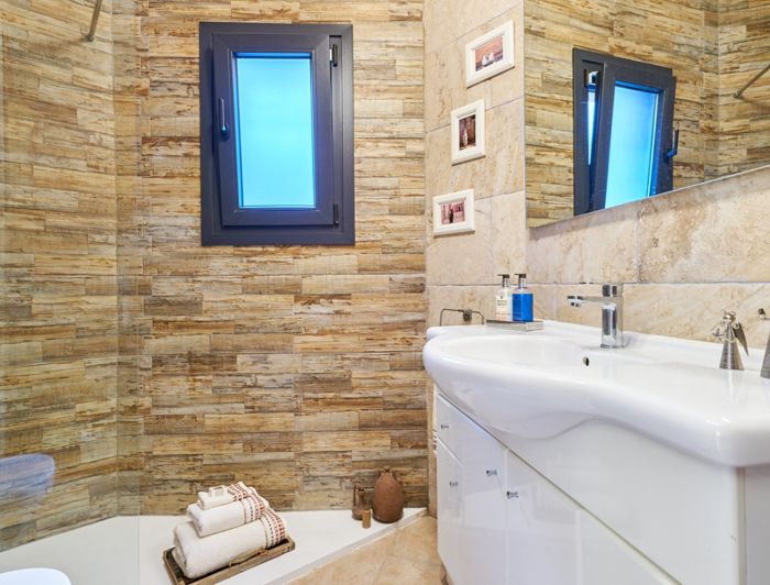 Image No.35-3 Bed Property for sale