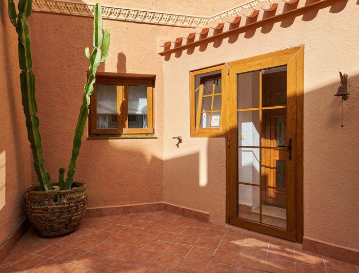 Image No.4-3 Bed Property for sale