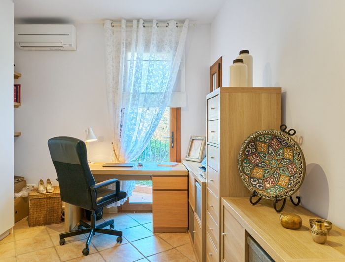 Image No.45-3 Bed Property for sale