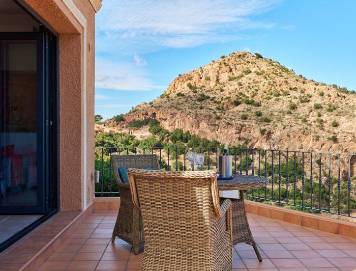 Image No.49-3 Bed Property for sale