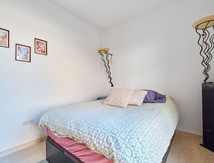 Image No.19-3 Bed Property for sale