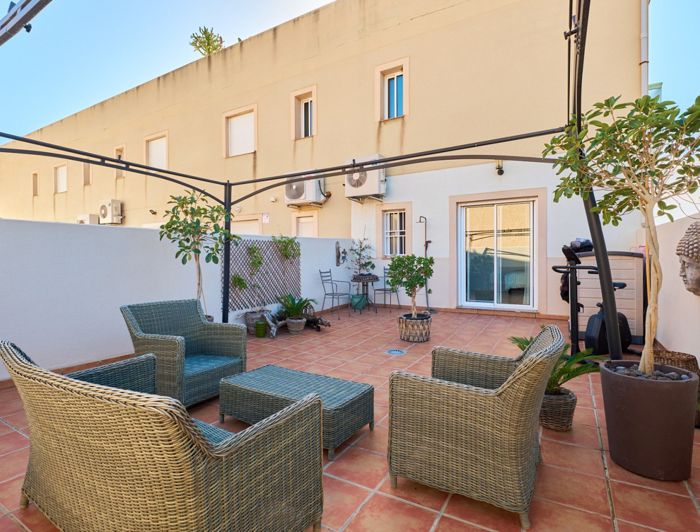 Image No.26-3 Bed Property for sale