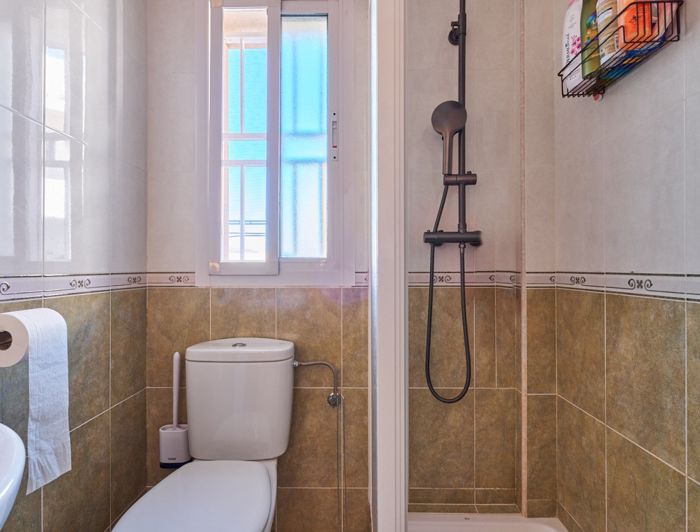 Image No.29-3 Bed Property for sale