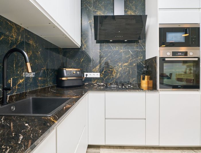 Image No.23-5 Bed Property for sale