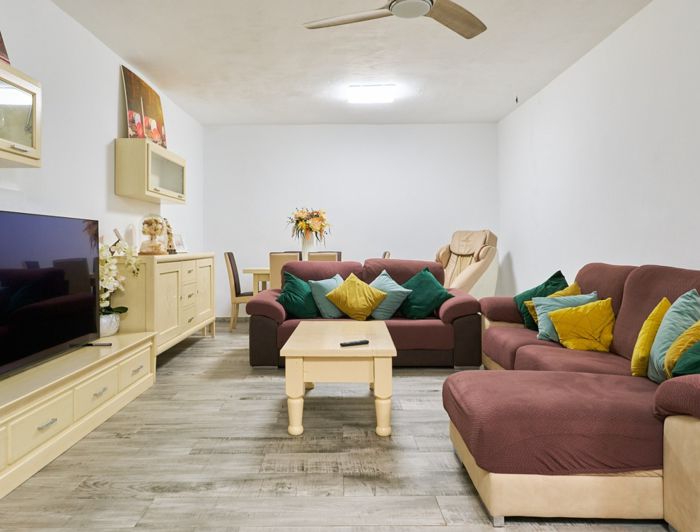 Image No.25-5 Bed Property for sale