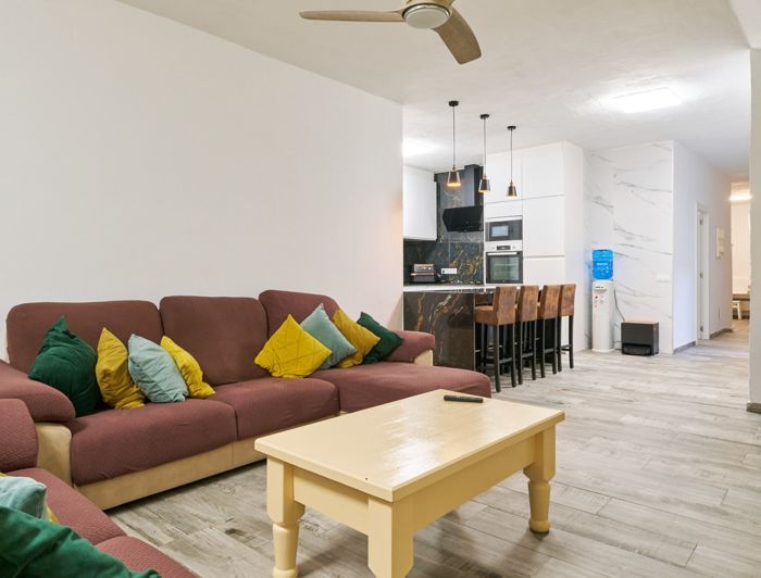 Image No.26-5 Bed Property for sale