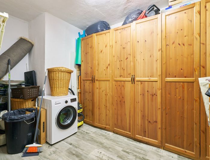 Image No.27-5 Bed Property for sale