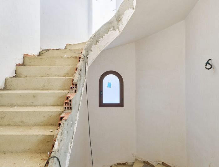 Image No.29-5 Bed Property for sale