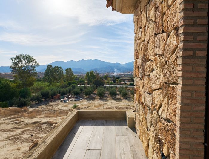 Image No.39-5 Bed Property for sale