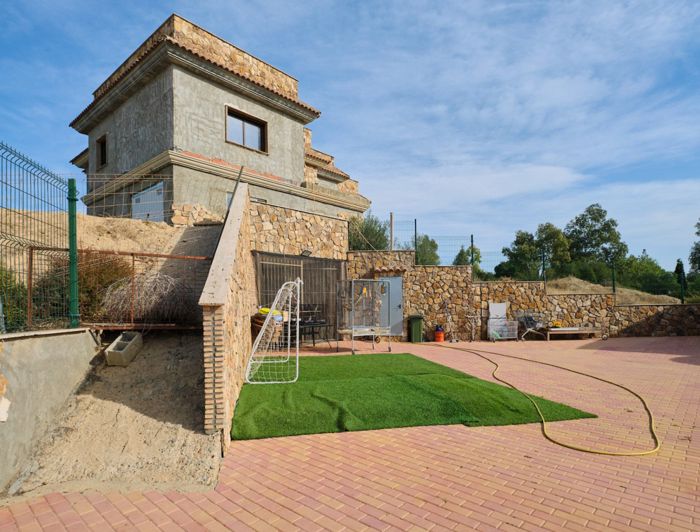 Image No.4-5 Bed Property for sale