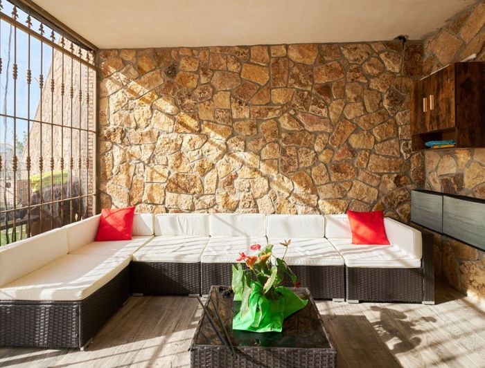 Image No.6-5 Bed Property for sale