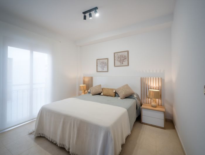 Image No.18-2 Bed Property for sale