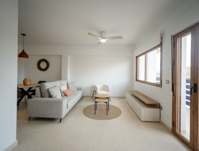 Image No.7-2 Bed Property for sale