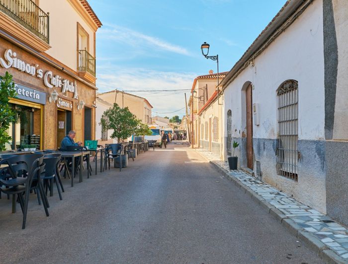 Image No.2-3 Bed Semi-Detached for sale