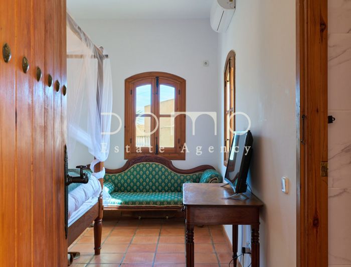 Image No.10-2 Bed Country House for sale