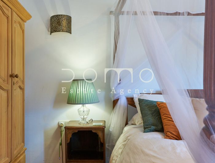 Image No.12-2 Bed Country House for sale