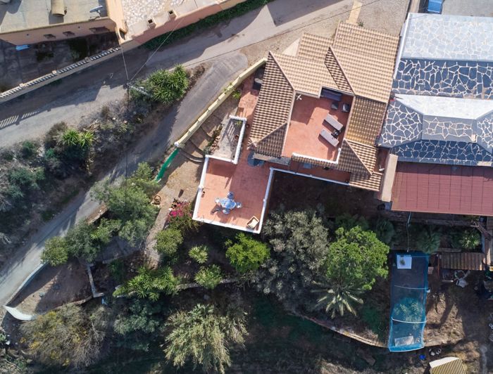 Image No.2-2 Bed Country House for sale