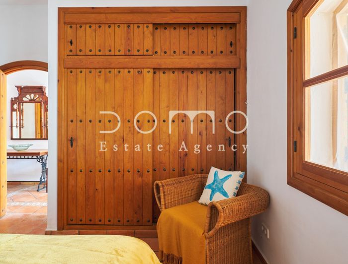 Image No.24-2 Bed Country House for sale