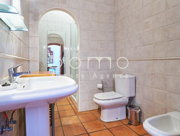 Image No.25-2 Bed Country House for sale