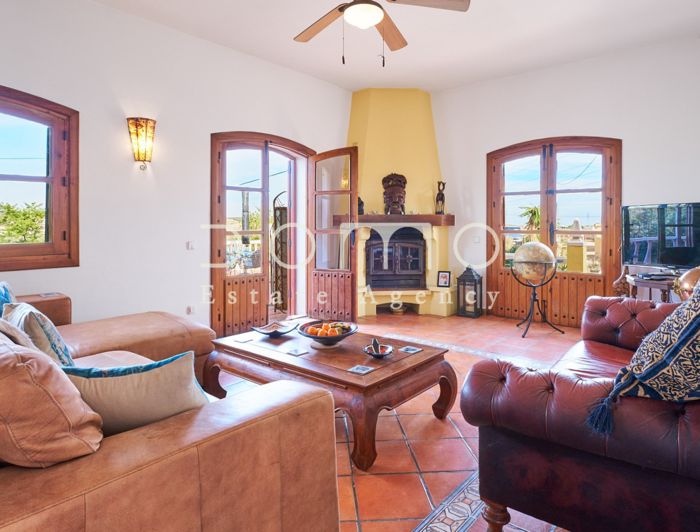 Image No.28-2 Bed Country House for sale