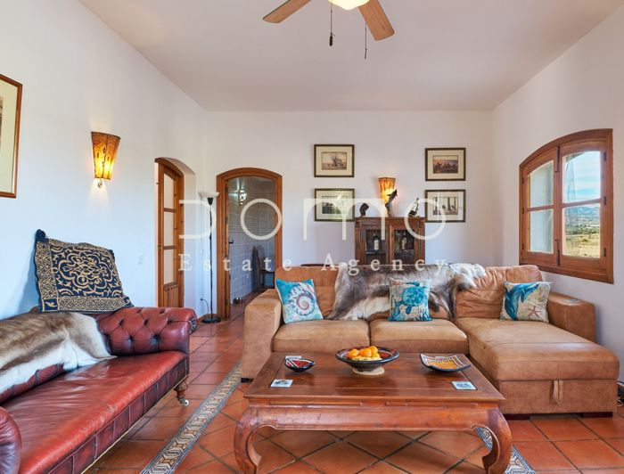 Image No.29-2 Bed Country House for sale