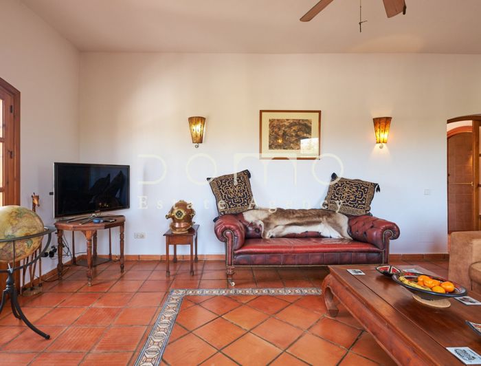 Image No.30-2 Bed Country House for sale