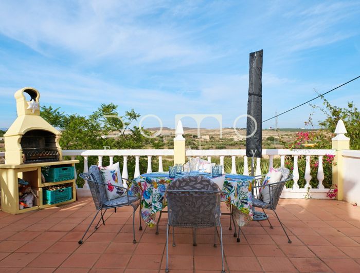 Image No.42-2 Bed Country House for sale