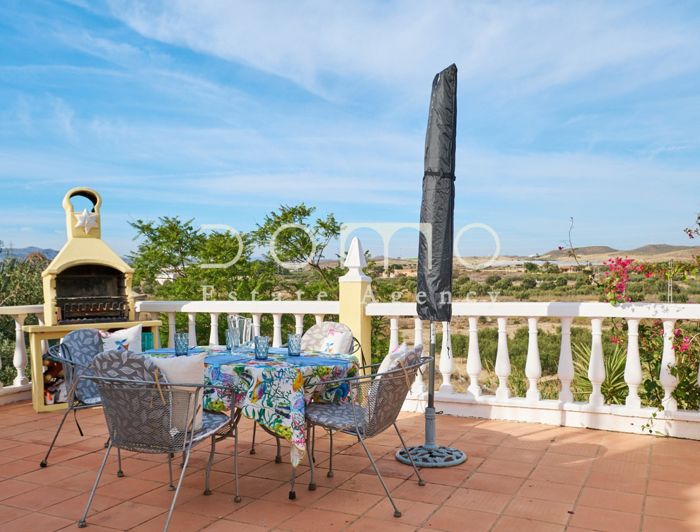 Image No.43-2 Bed Country House for sale