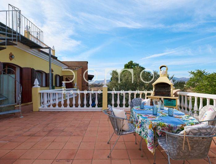 Image No.44-2 Bed Country House for sale