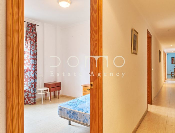 Image No.20-3 Bed Property for sale