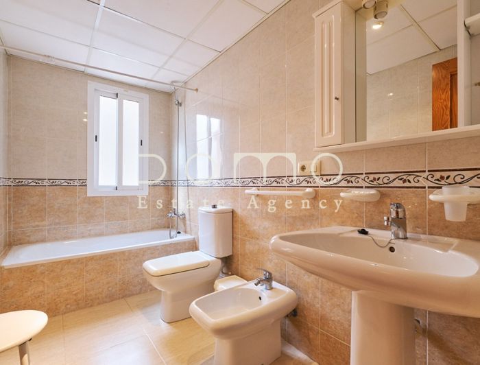 Image No.24-3 Bed Property for sale