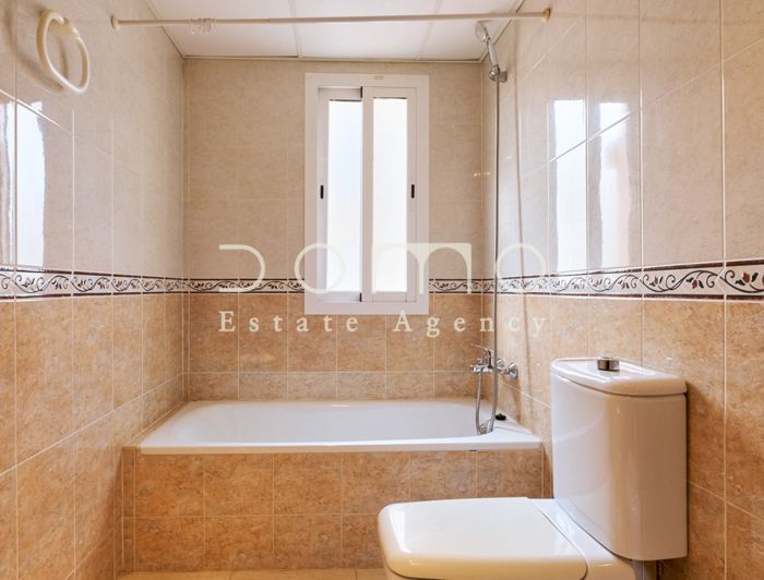 Image No.25-3 Bed Property for sale