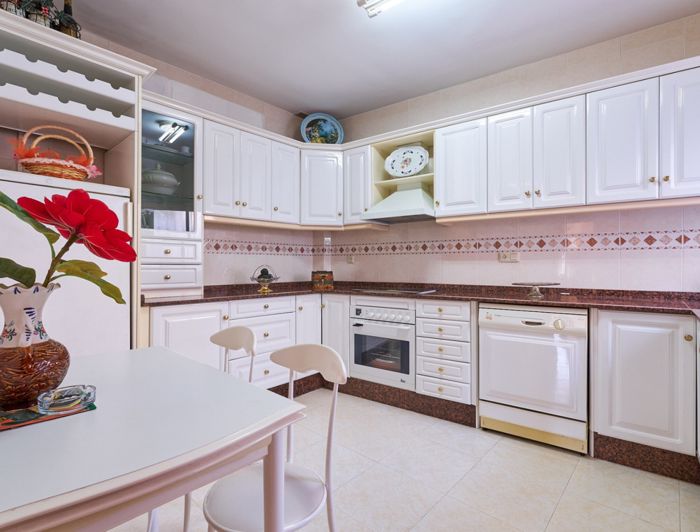 Image No.21-3 Bed Semi-Detached for sale