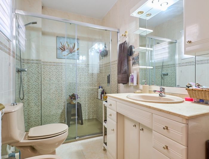 Image No.35-3 Bed Semi-Detached for sale