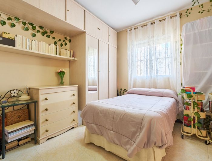 Image No.37-3 Bed Semi-Detached for sale