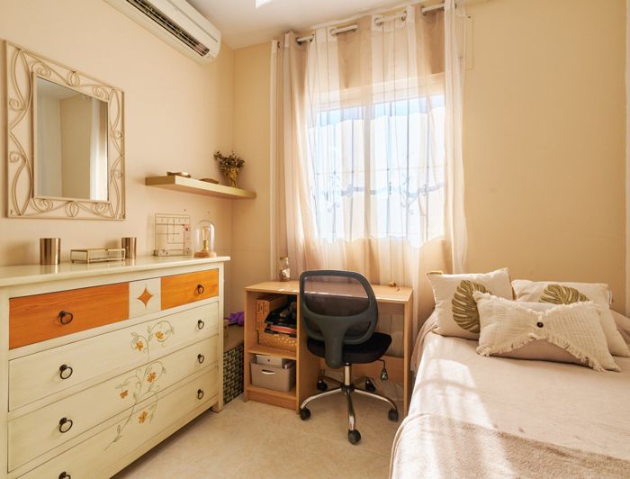 Image No.41-3 Bed Semi-Detached for sale