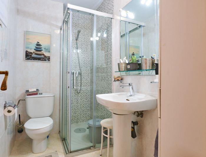 Image No.45-3 Bed Semi-Detached for sale