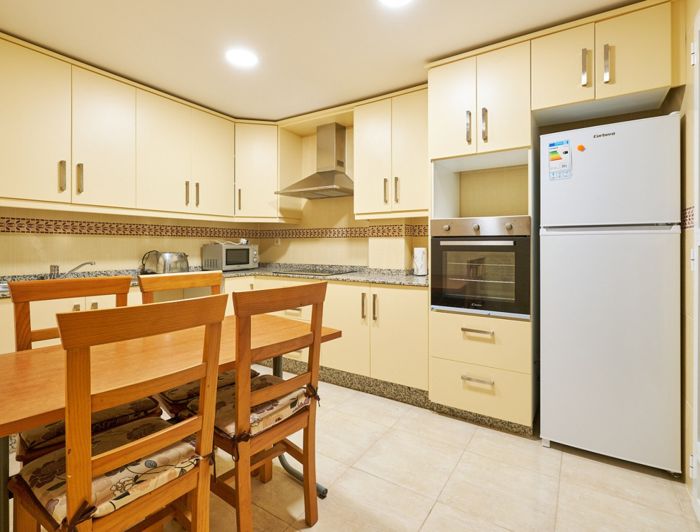 Image No.10-3 Bed Property for sale