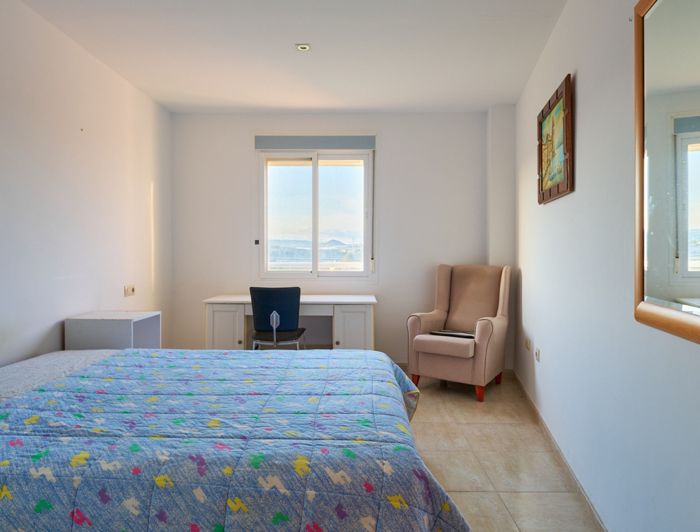 Image No.18-3 Bed Property for sale