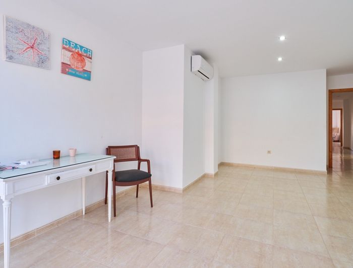 Image No.8-3 Bed Property for sale