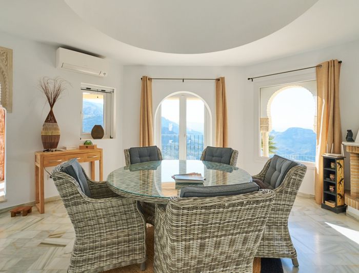 Image No.11-4 Bed Villa for sale