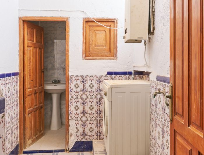 Image No.23-2 Bed Townhouse for sale