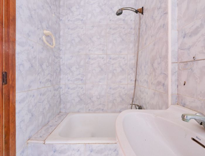 Image No.25-2 Bed Townhouse for sale